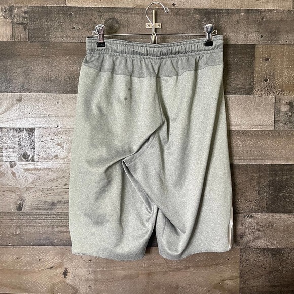 SOLD Nike Sportswear Untouchable 2 Shorts Small - Picture 2 of 2